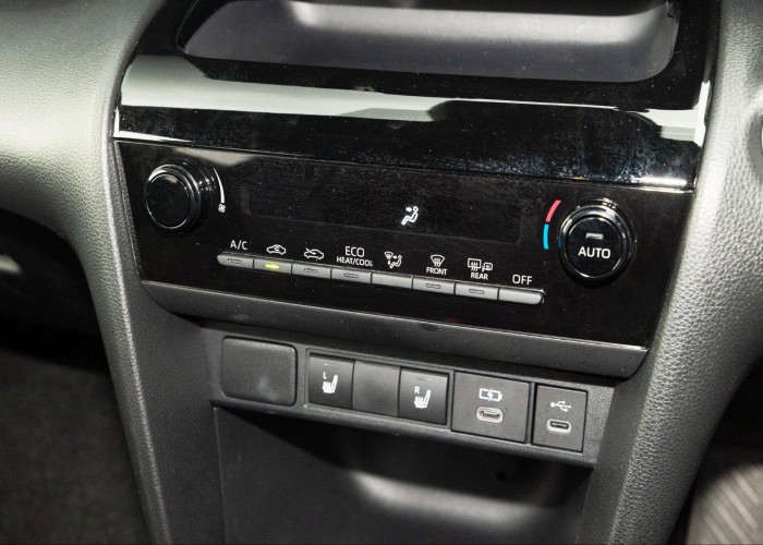 Used 1
                    TOYOTA
                     for Sale Image