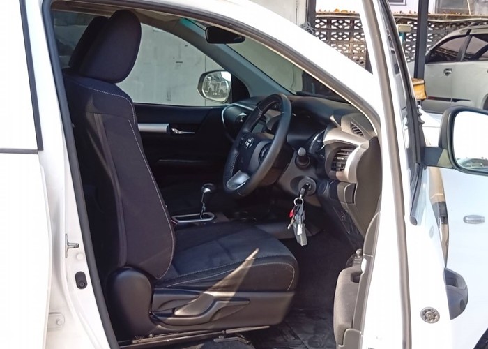 Used 10
                    TOYOTA
                     for Sale Image