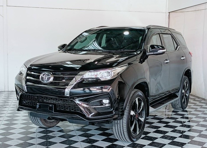 Used 5
                    TOYOTA
                     for Sale Image