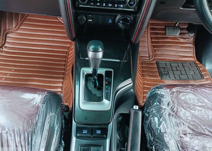 Used 5
                    TOYOTA
                     for Sale Image