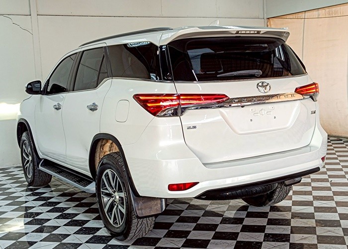 Used 8
                    TOYOTA
                     for Sale Image